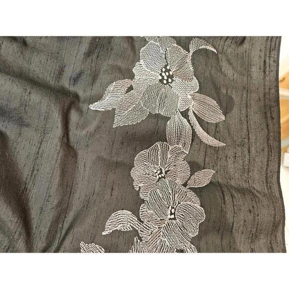 Adrianna Papell size 4 black with embroidered grey floral silk blend midi dress - Picture 3 of 7